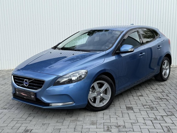 Volvo V40 1.6 D [D2] Momentum Powershift Navi.C...